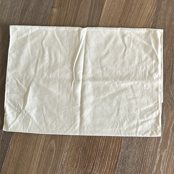 Louis Vuitton dustbag large never used - Picture 2 of 2